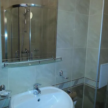 Maverick Hotell 3*